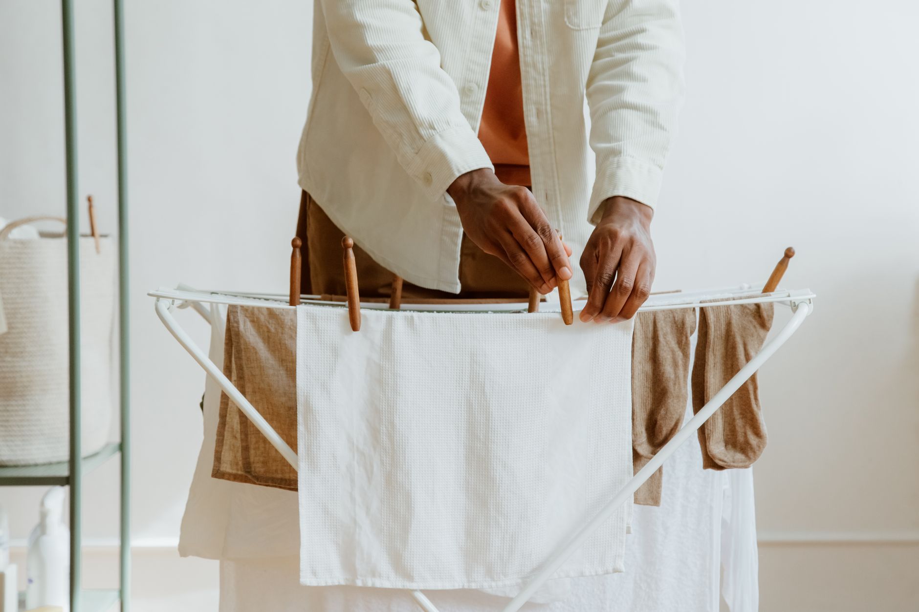 Entretien du linge pour limiter levures et odeurs